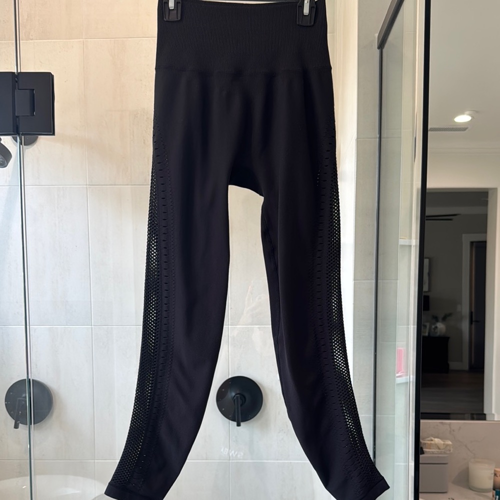 ALO Yoga Black Leggings with Mesh Panels